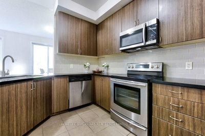 61 Utopia Way • Brampton, ON photo 8
