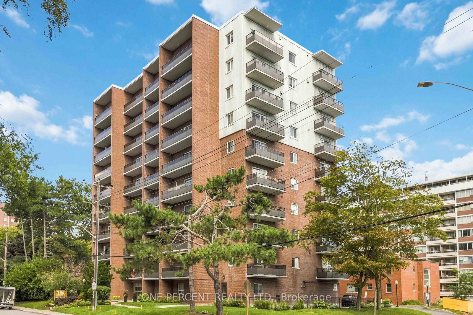 15 Elizabeth Street N • #1005 • Mississauga, ON photo 1