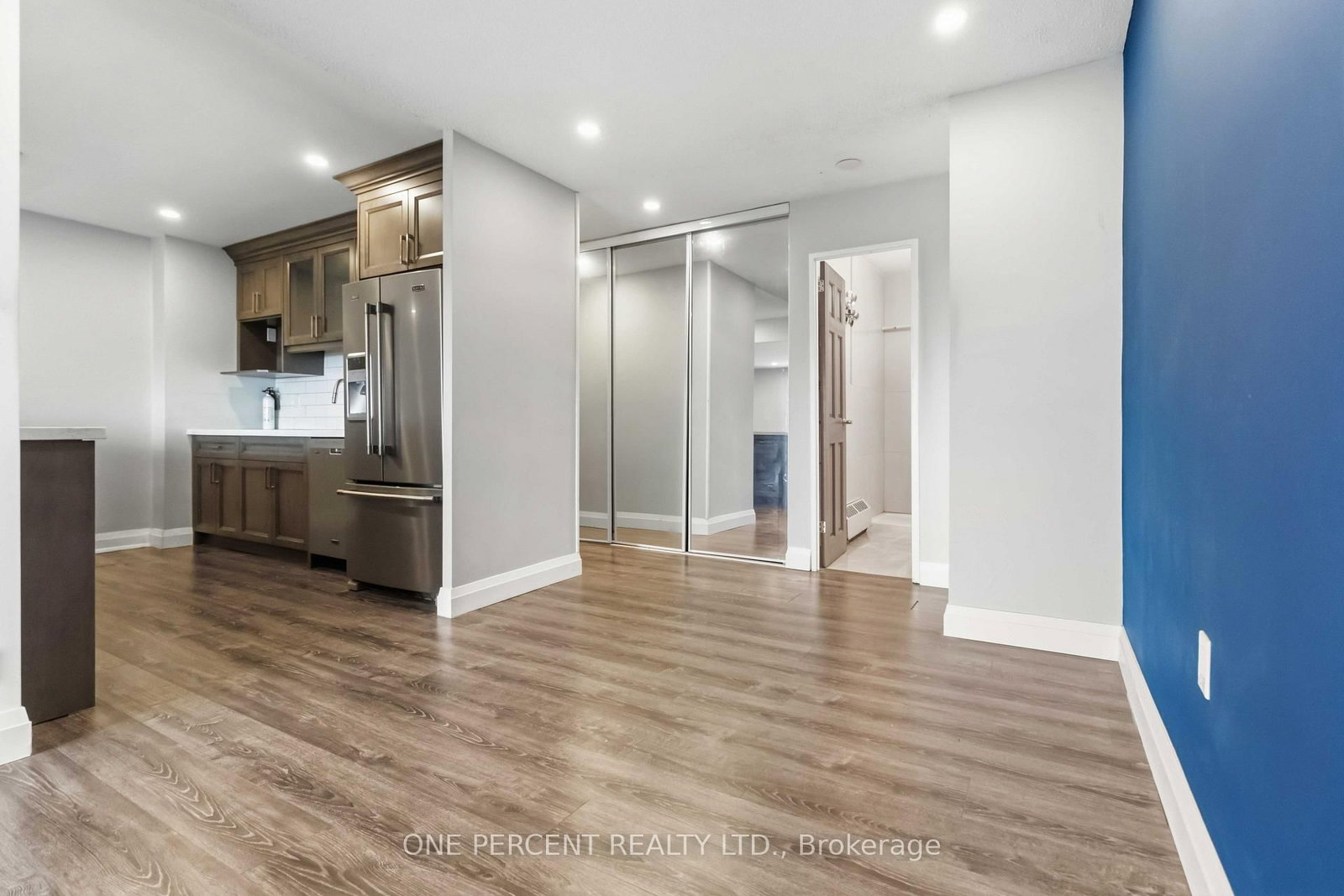 15 Elizabeth Street N • #1005 • Mississauga, ON photo 10