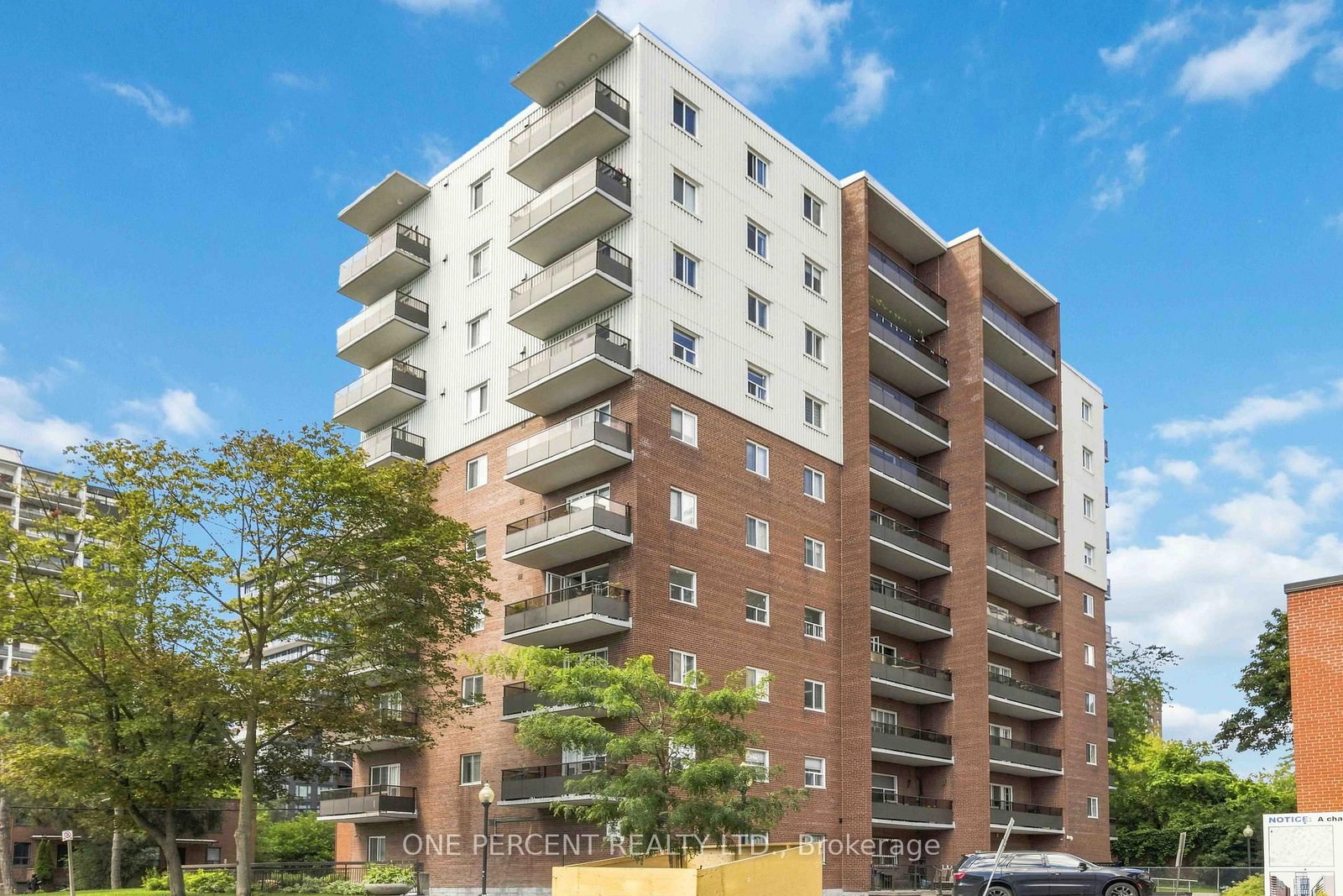 15 Elizabeth Street N • #1005 • Mississauga, ON photo 2
