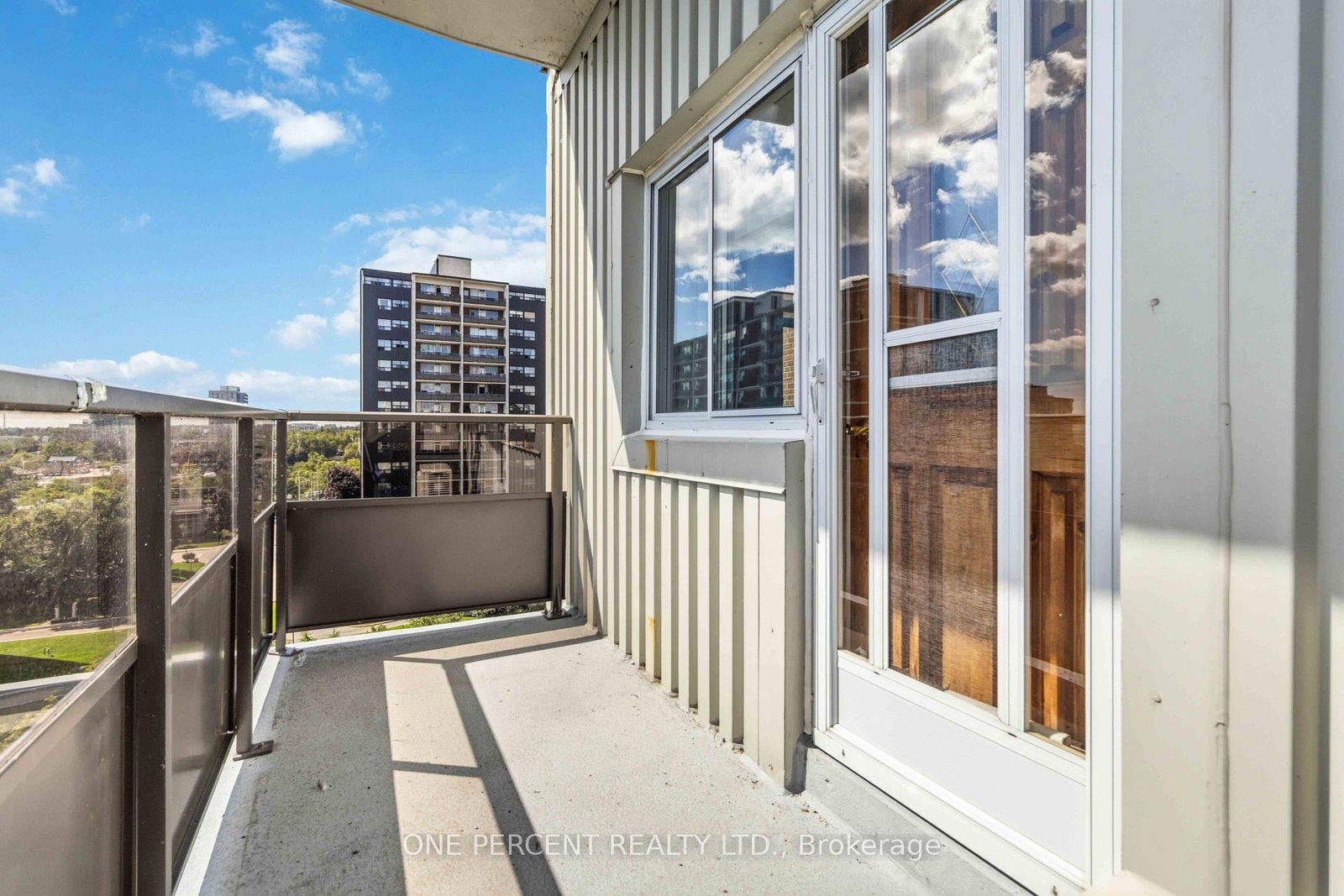15 Elizabeth Street N • #1005 • Mississauga, ON photo 26