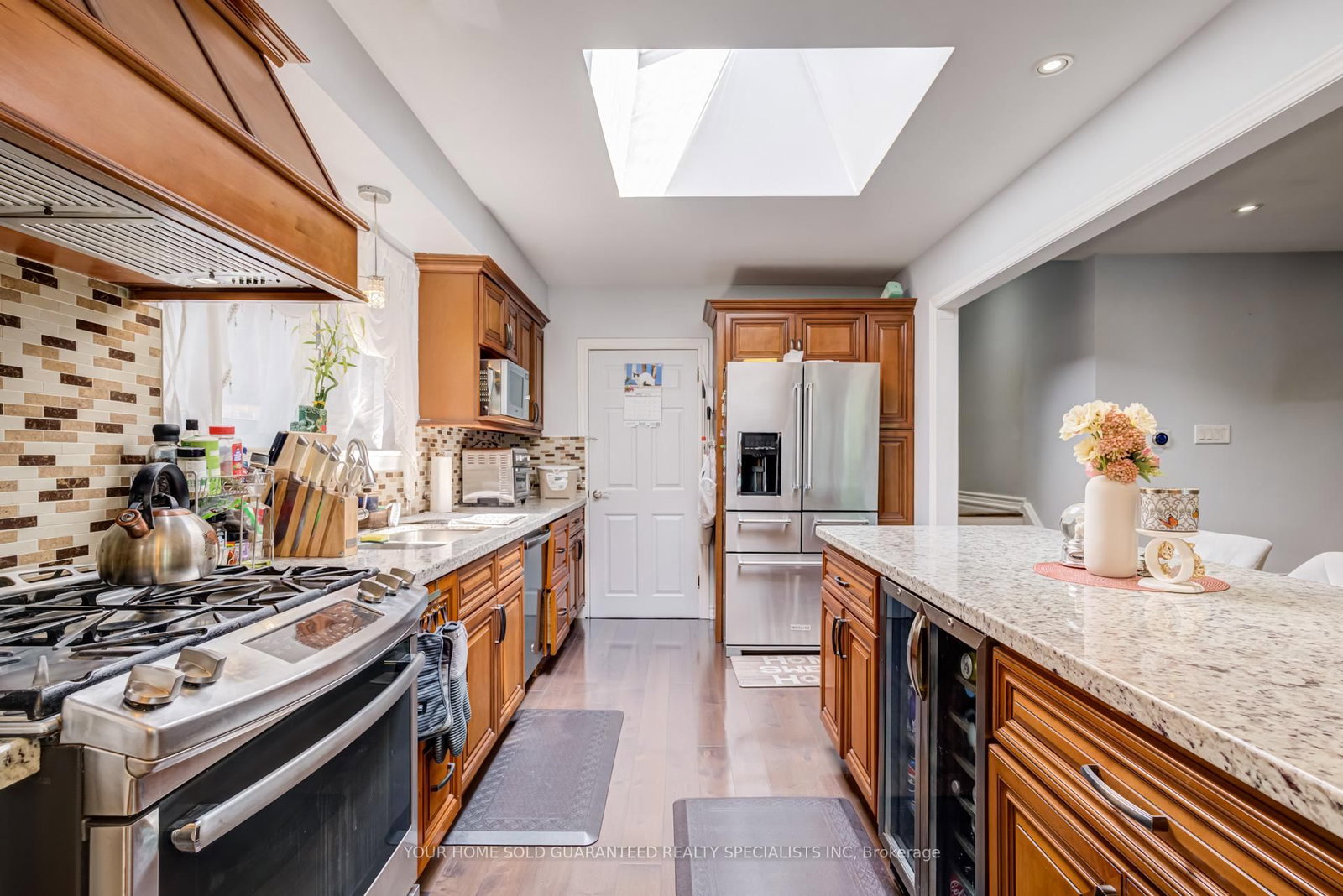 5 Hallow Crescent • Toronto, ON photo 11