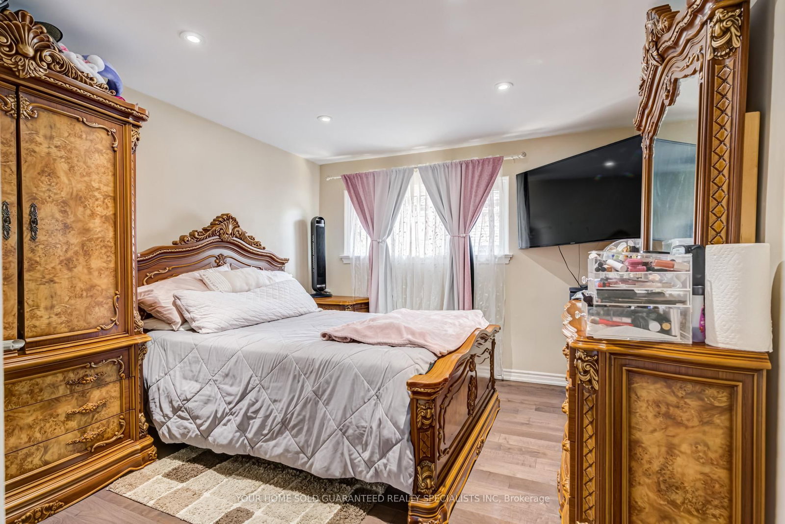 5 Hallow Crescent • Toronto, ON photo 15