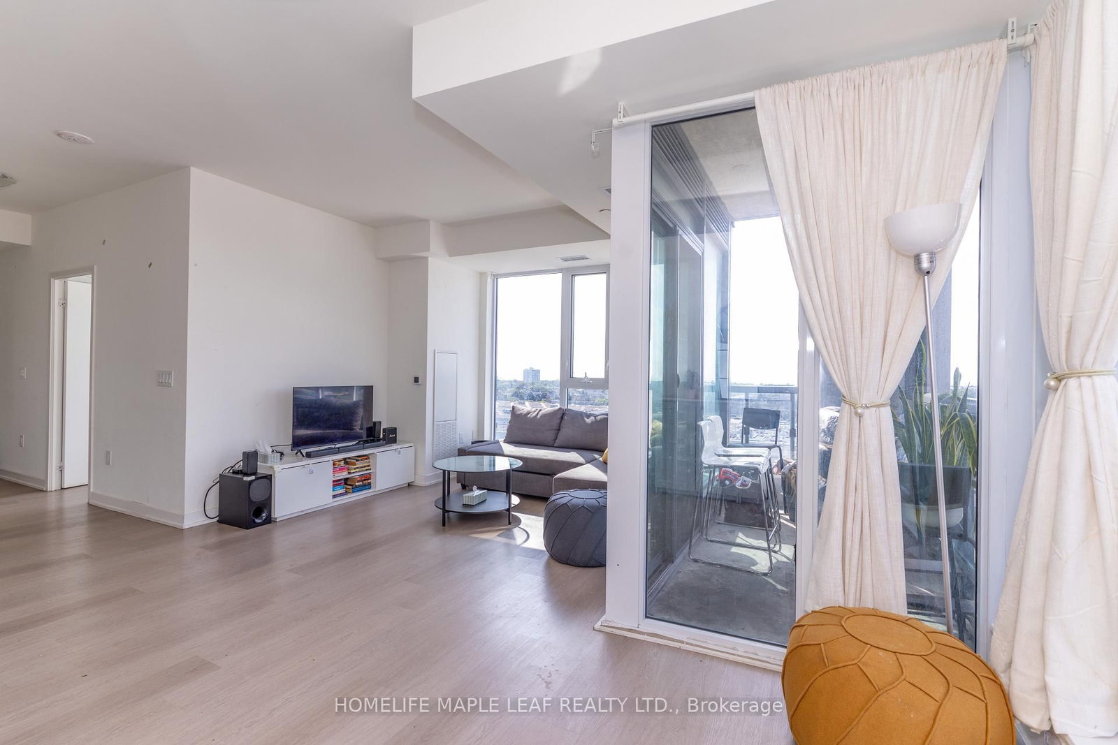 859 The Queensway • #703 • Toronto, ON photo 10