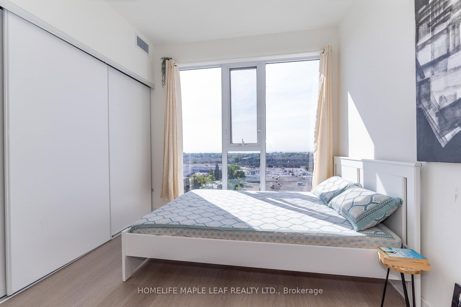 859 The Queensway • #703 • Toronto, ON photo 23
