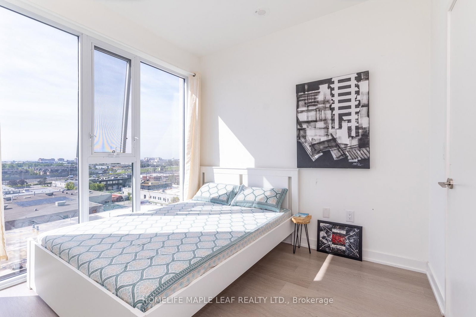 859 The Queensway • #703 • Toronto, ON photo 24