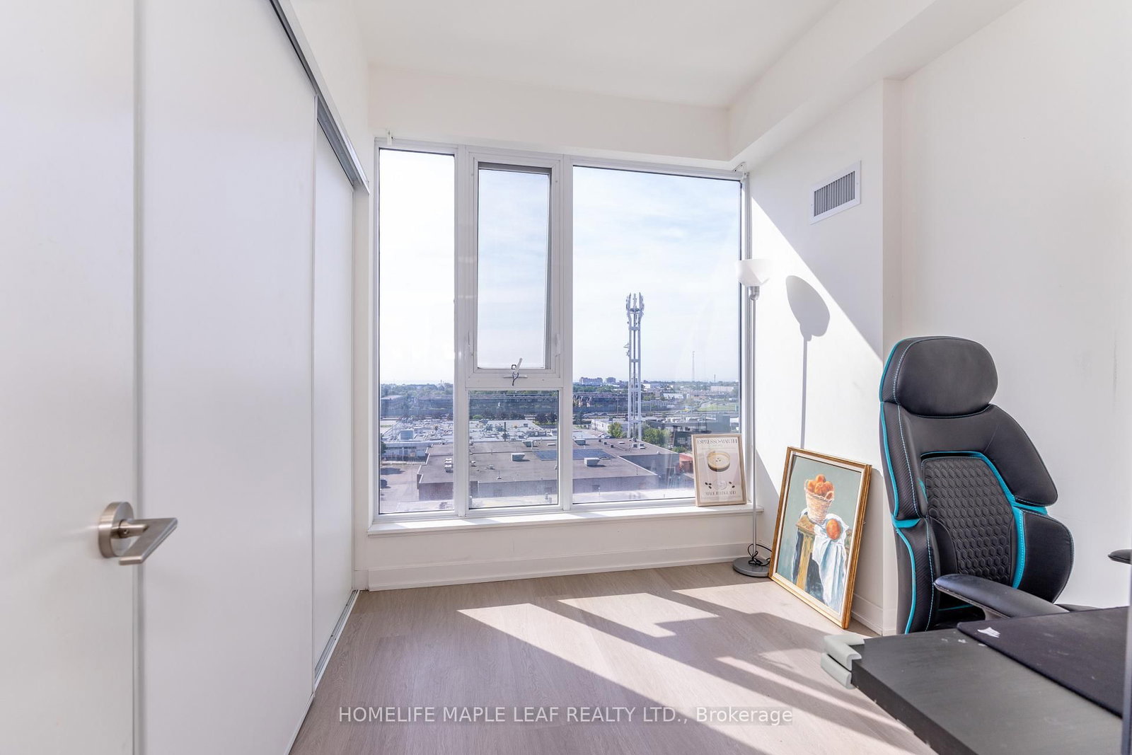 859 The Queensway • #703 • Toronto, ON photo 25