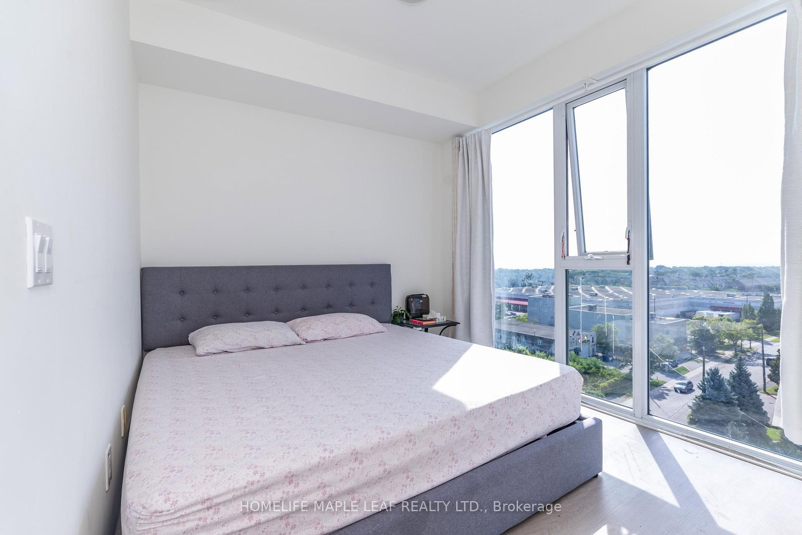859 The Queensway • #703 • Toronto, ON photo 30