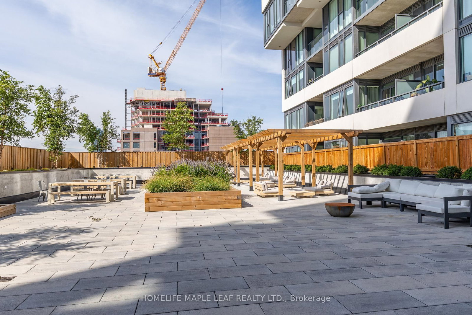859 The Queensway • #703 • Toronto, ON photo 35