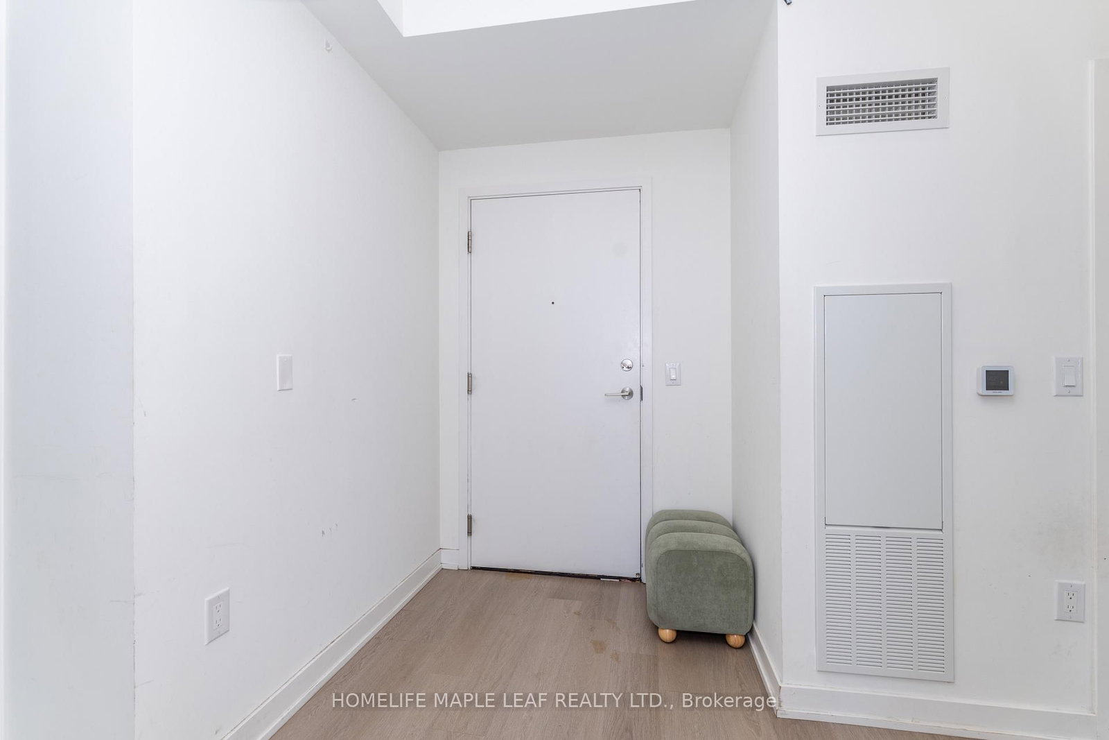 859 The Queensway • #703 • Toronto, ON photo 5
