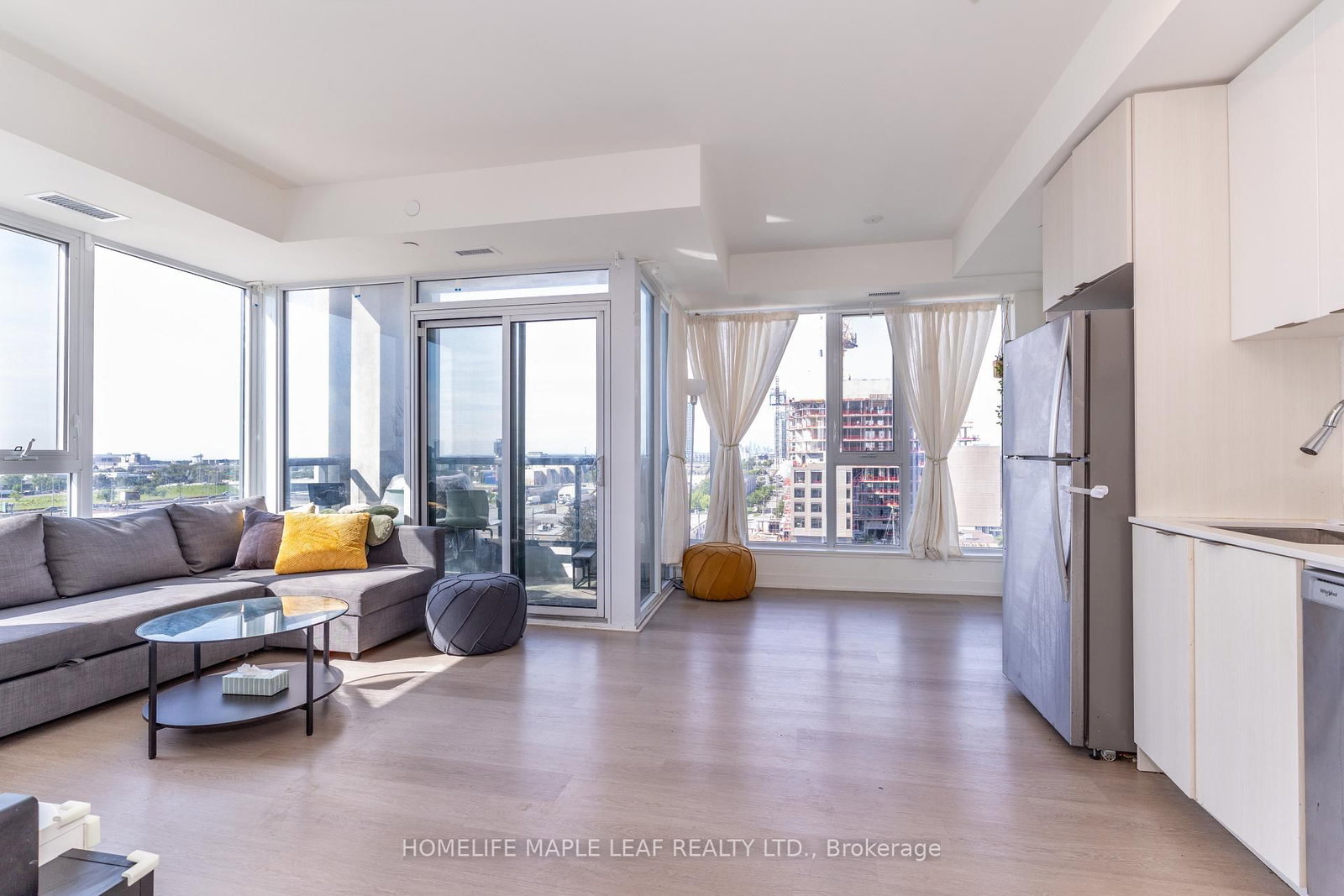 859 The Queensway • #703 • Toronto, ON photo 8