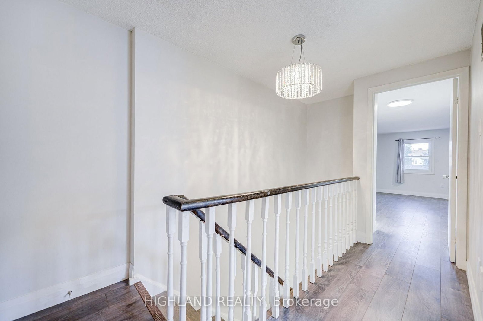 2032 Glenada Crescent • Oakville, ON photo 15
