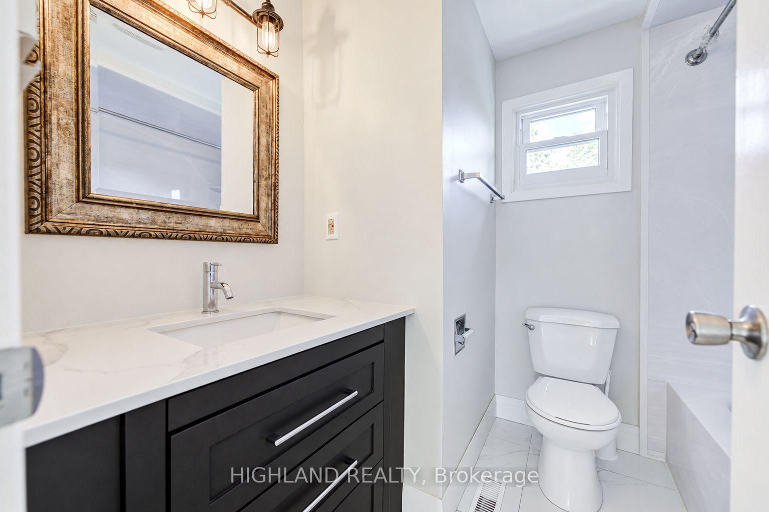 2032 Glenada Crescent • Oakville, ON photo 16