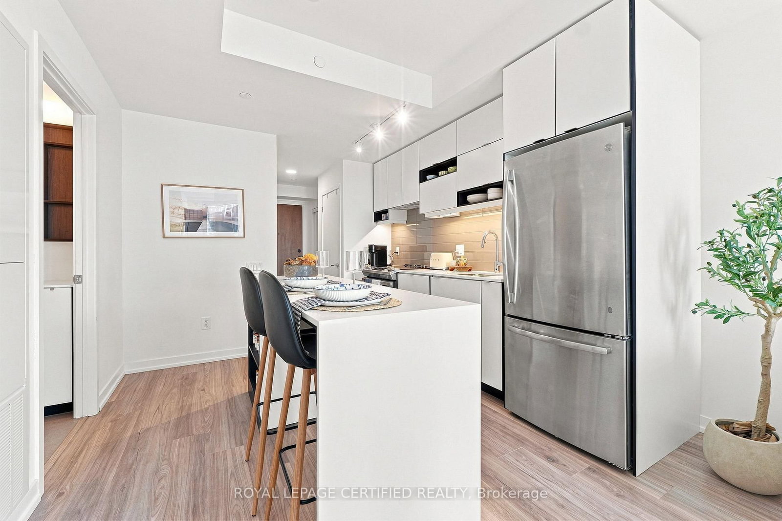 4065 Confederation Parkway • #2112 • Mississauga, ON photo 3