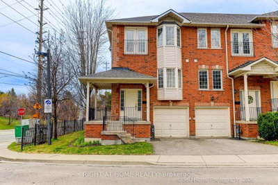 1130 Cawthra Mississauga,ON L5G 4V7 — Photo 1