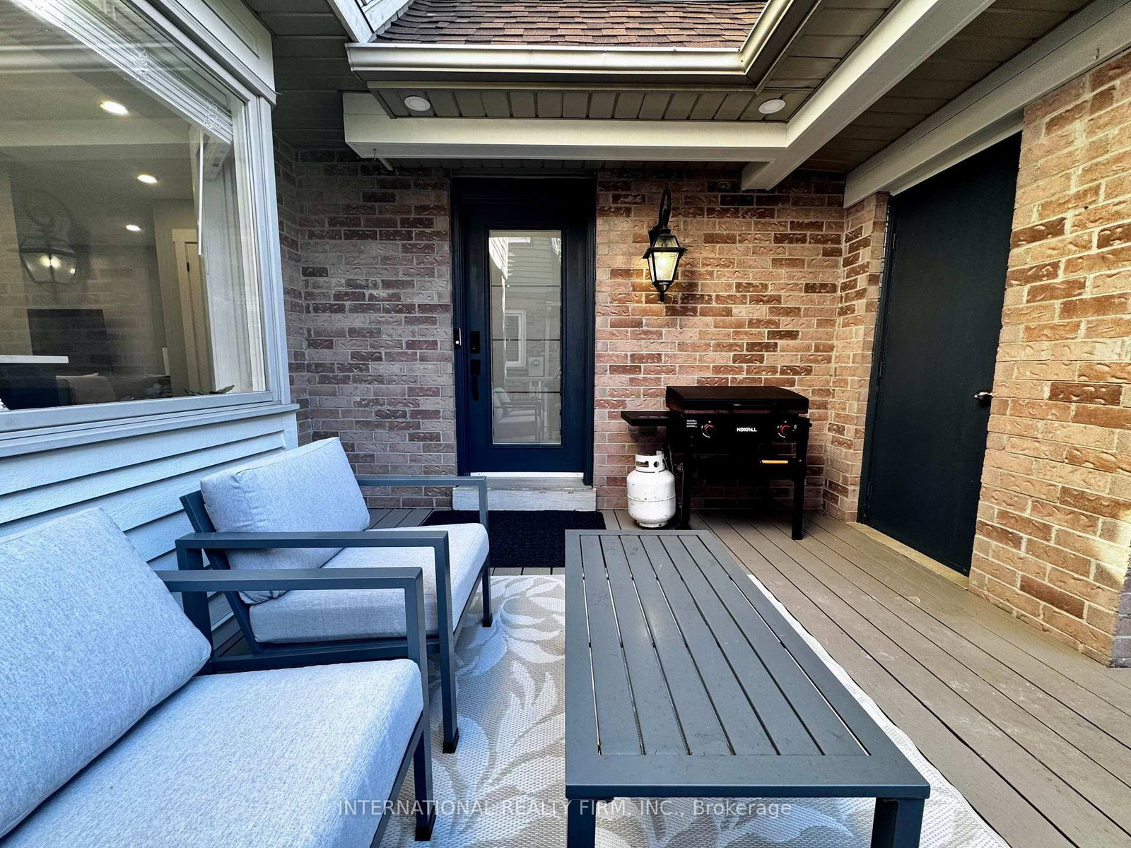 2745 Galleon Crescent • Mississauga, ON photo 3