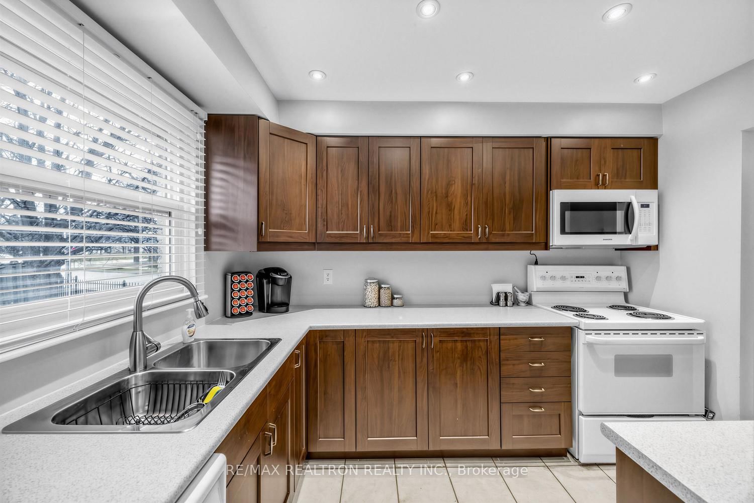 6699 Falconer Drive • #1 • Mississauga, ON photo 11