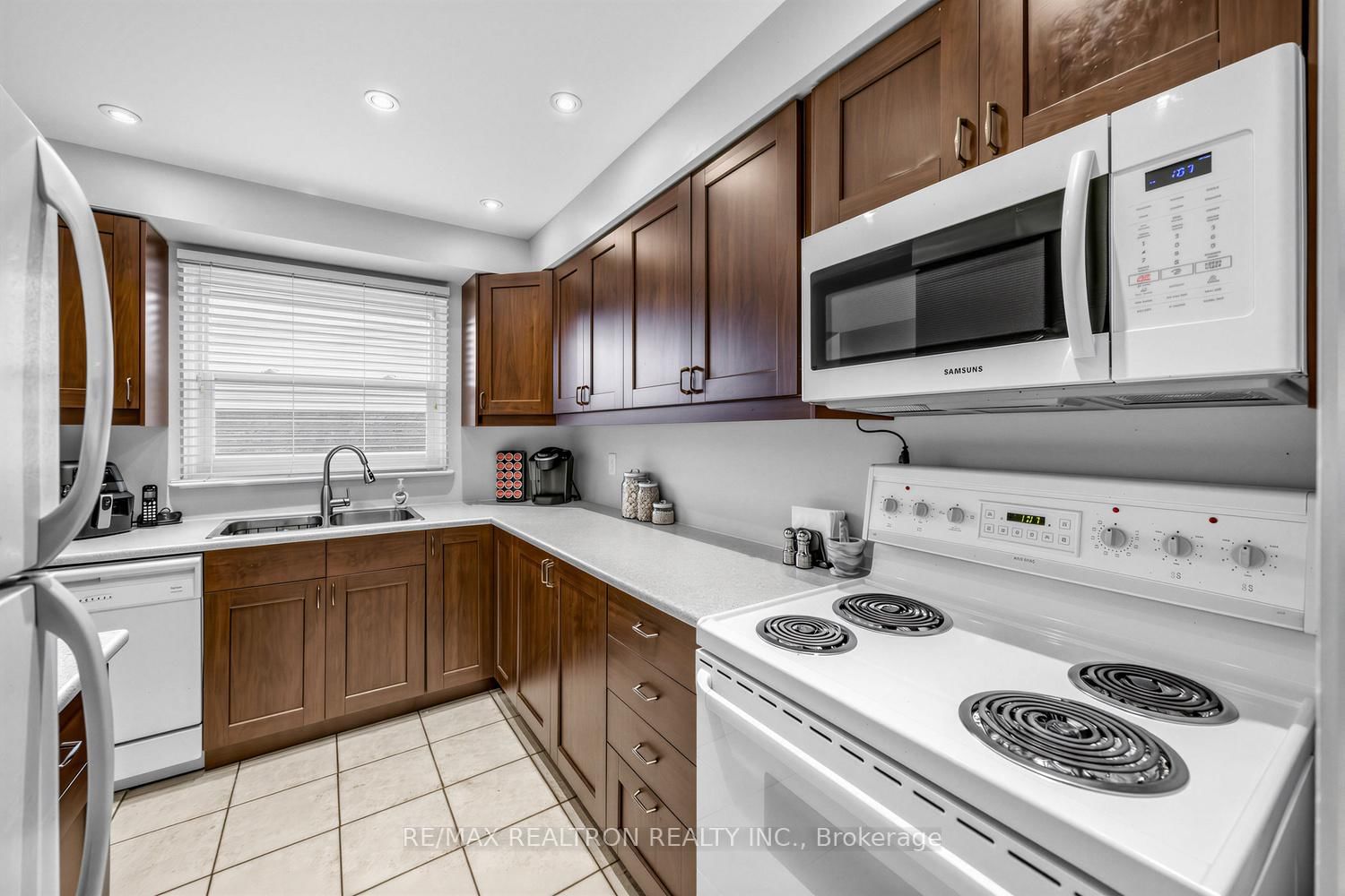 6699 Falconer Drive • #1 • Mississauga, ON photo 9