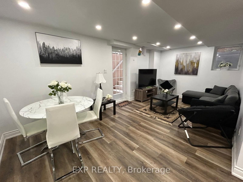 307 Burloak Dr photo 4