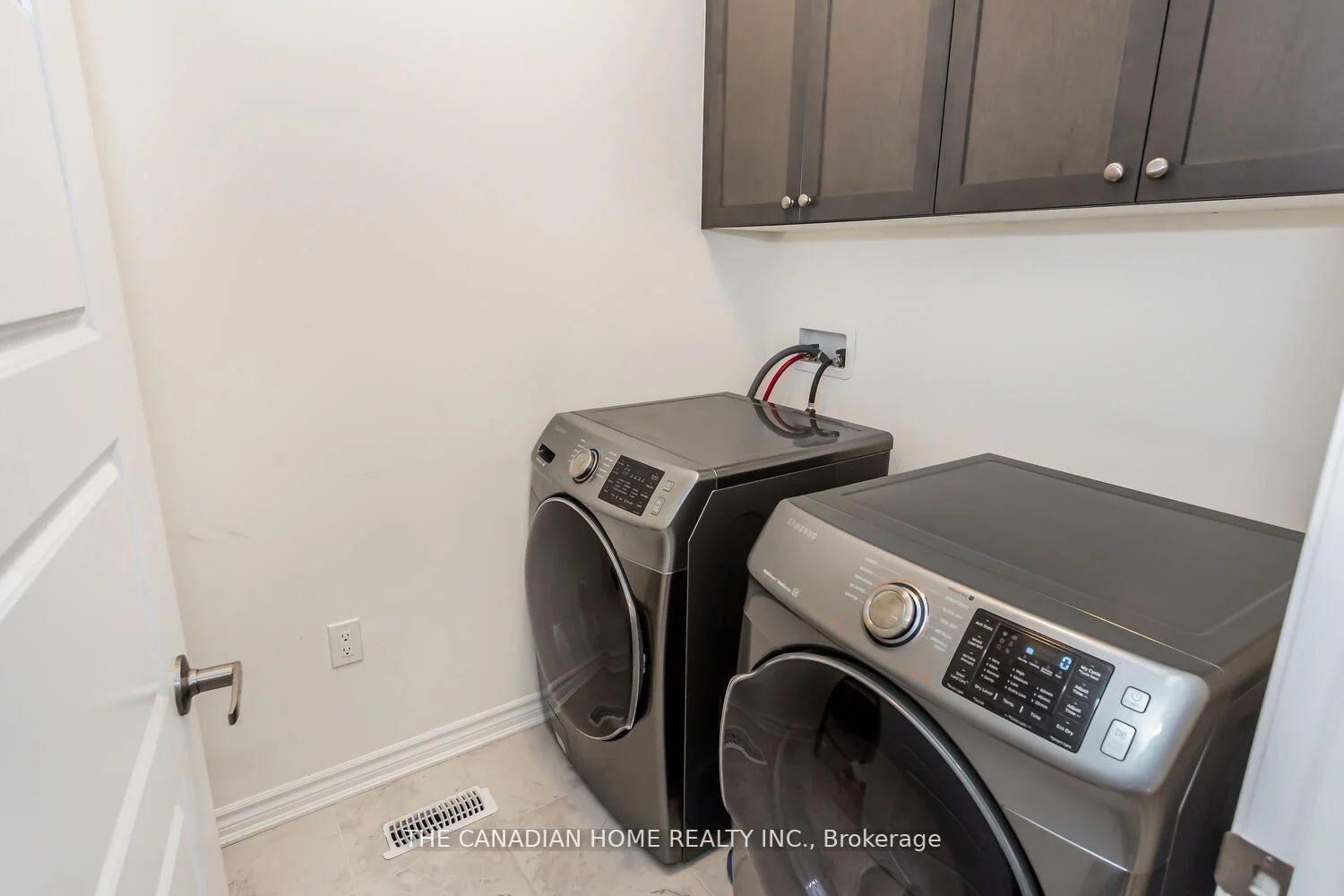 1261 Rose Way • Milton, ON photo 17