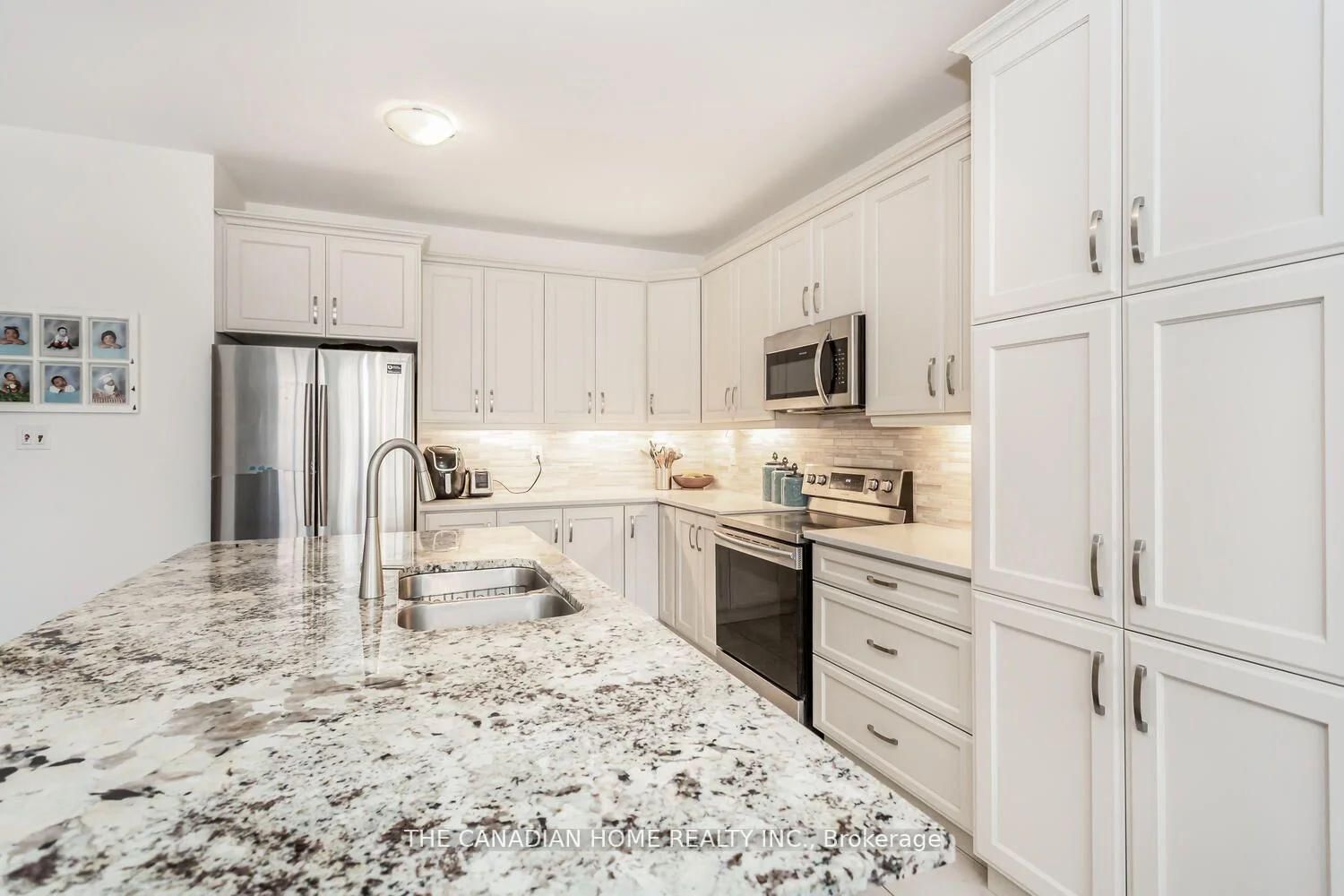 1261 Rose Way • Milton, ON photo 9