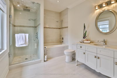 1511 Broadmoor Mississauga,ON L5G 3T7 — Photo 30