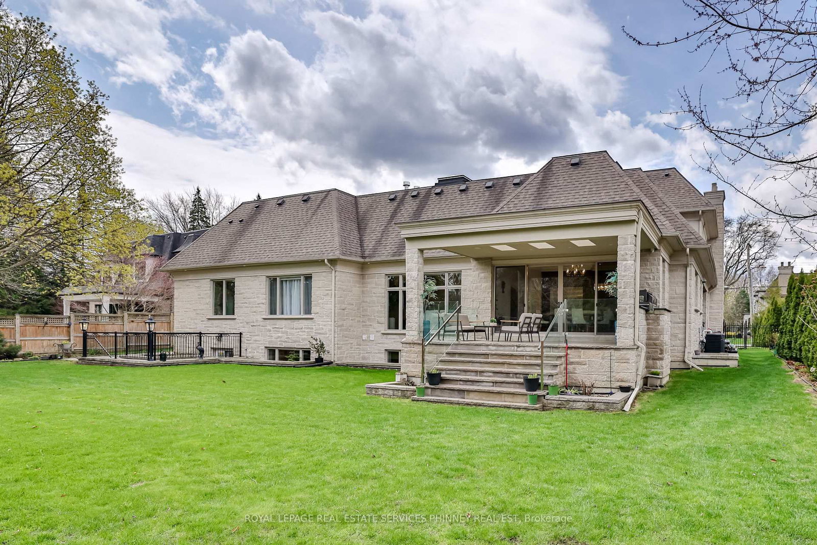 1511 Broadmoor Avenue • Mississauga, ON photo 47
