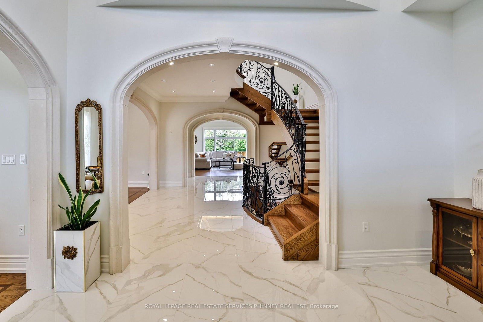 1511 Broadmoor Avenue • Mississauga, ON photo 7
