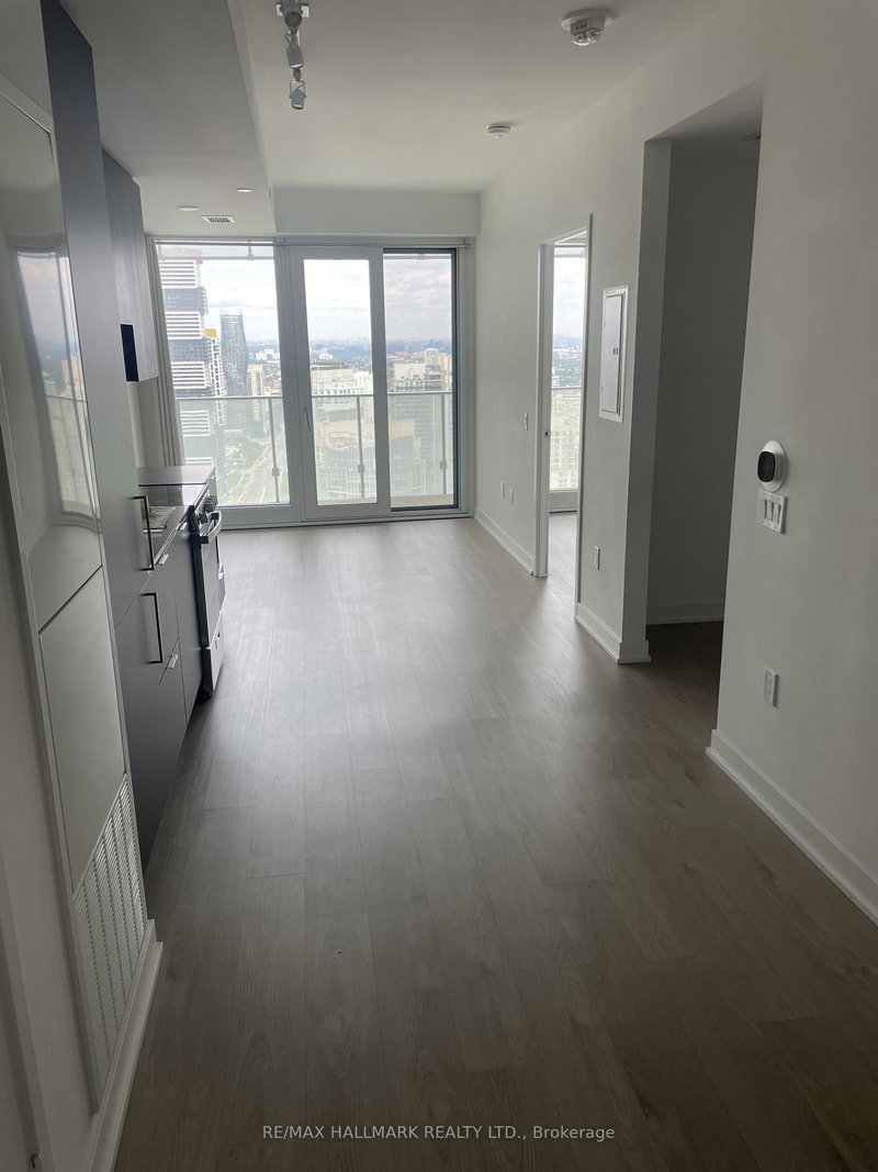 4111 - 3900 Confederation Parkway