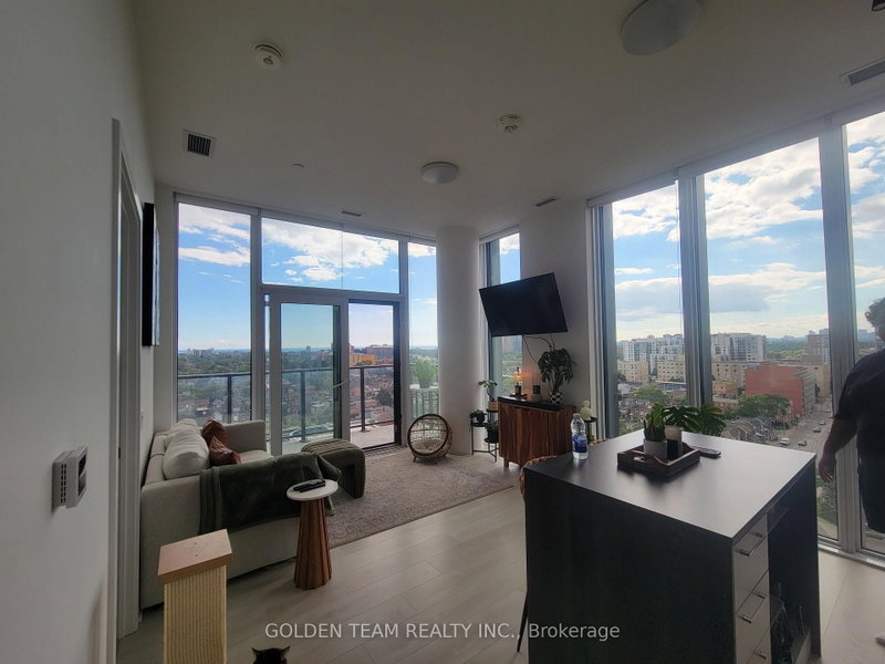 home for lease on 1203-1285 Dupont Street