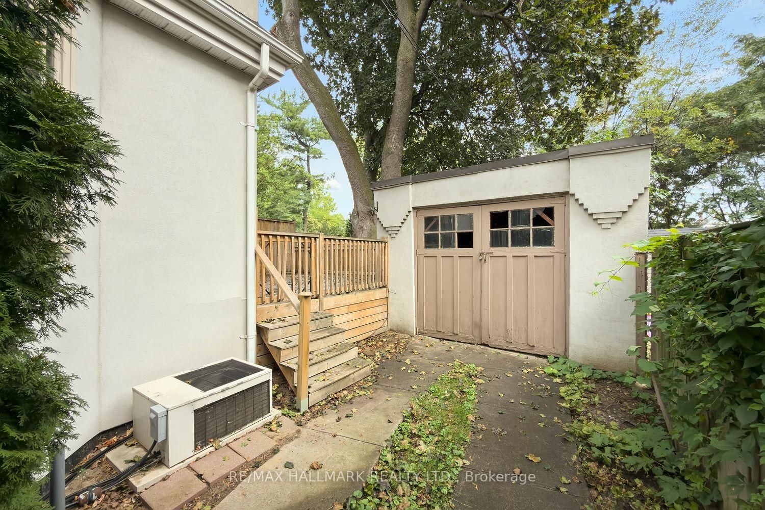 173 High Park Avenue • Toronto, ON photo 29