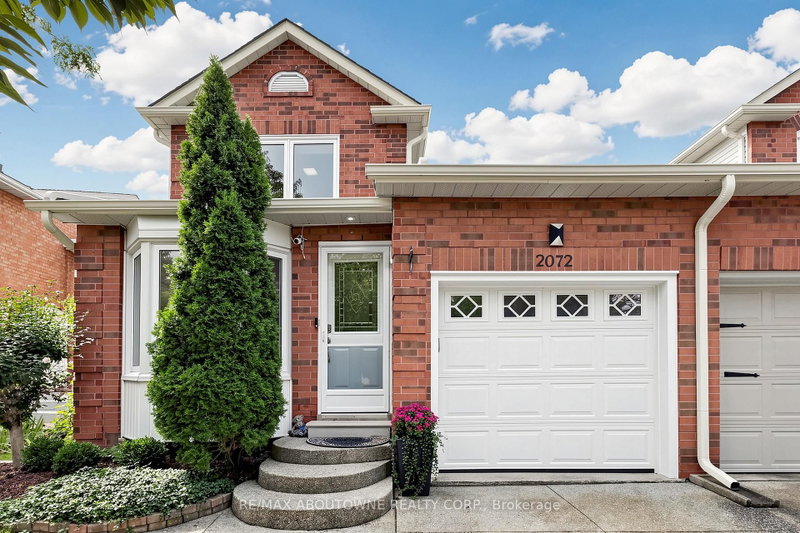 2072 Glenada Crescent