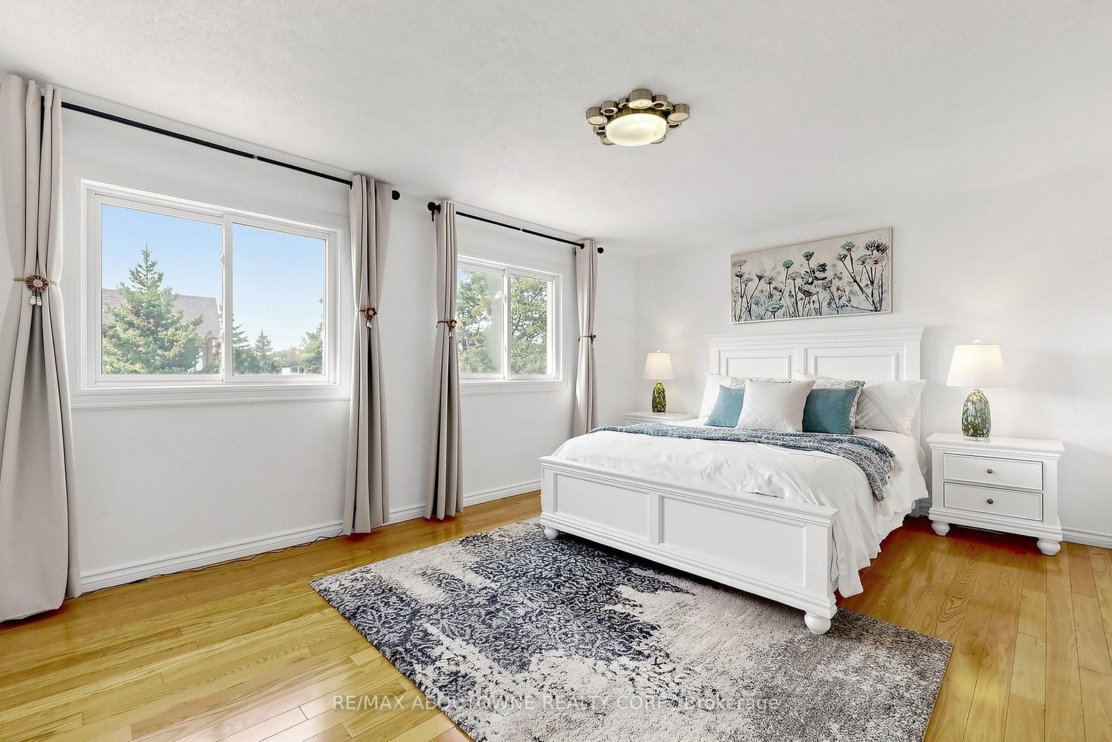 2072 Glenada Crescent • Oakville, ON photo 15