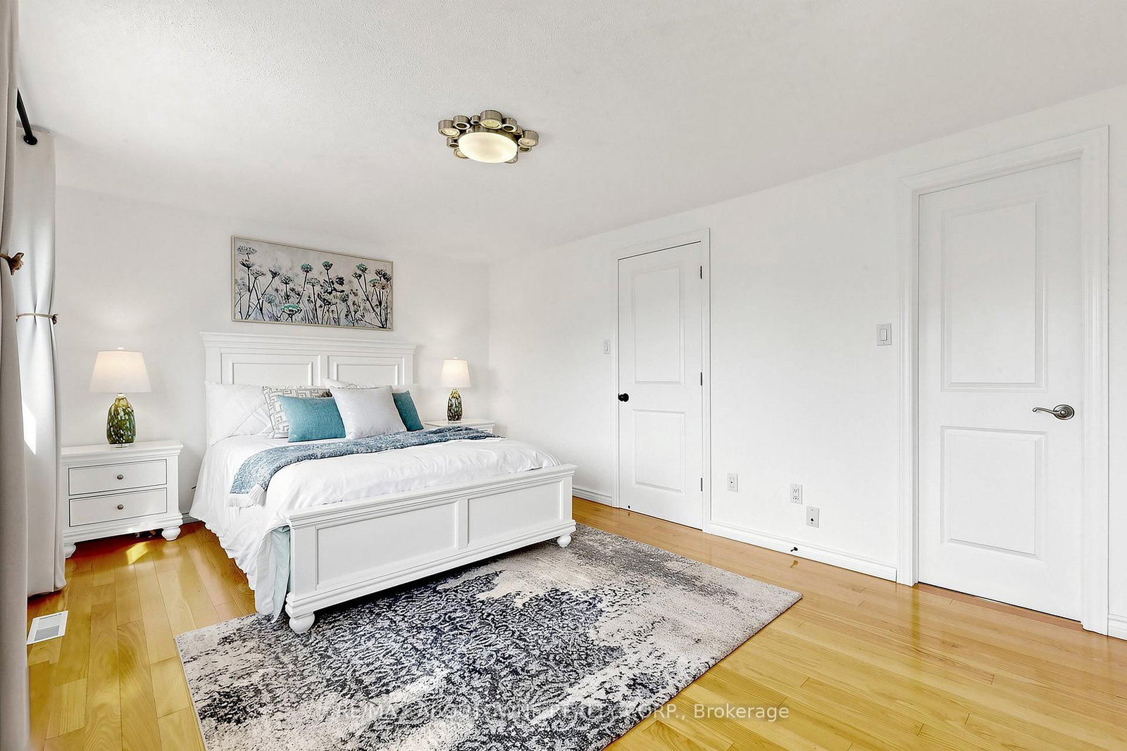 2072 Glenada Crescent • Oakville, ON photo 16