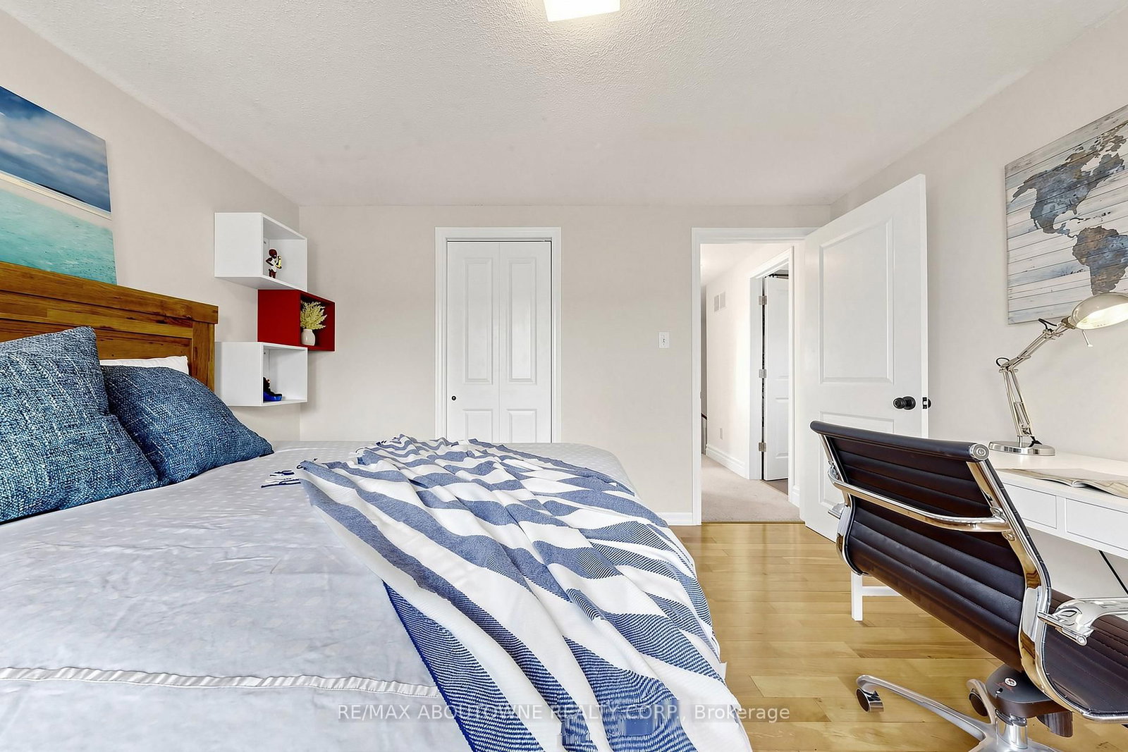 2072 Glenada Crescent • Oakville, ON photo 21
