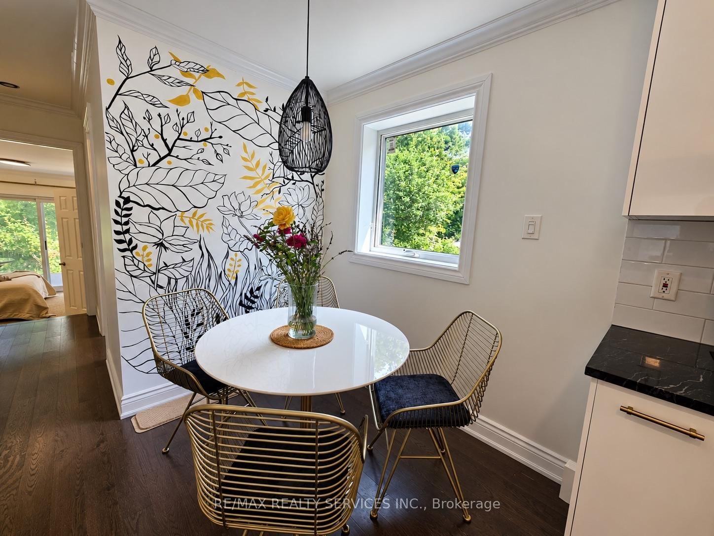21 Mcintosh Avenue • Toronto, ON photo 10