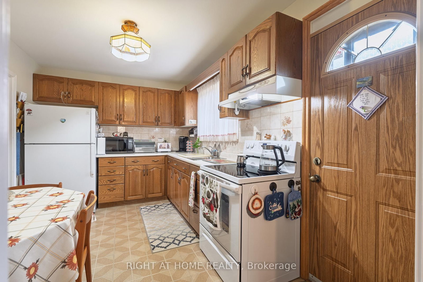 22 Monterrey Drive • Toronto, ON photo 11