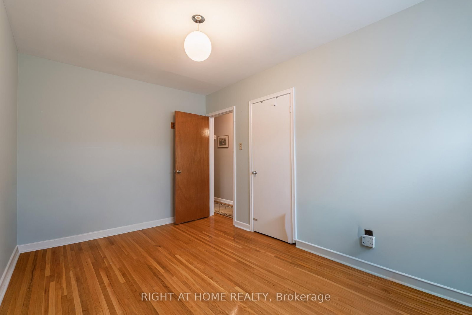 22 Monterrey Drive • Toronto, ON photo 18