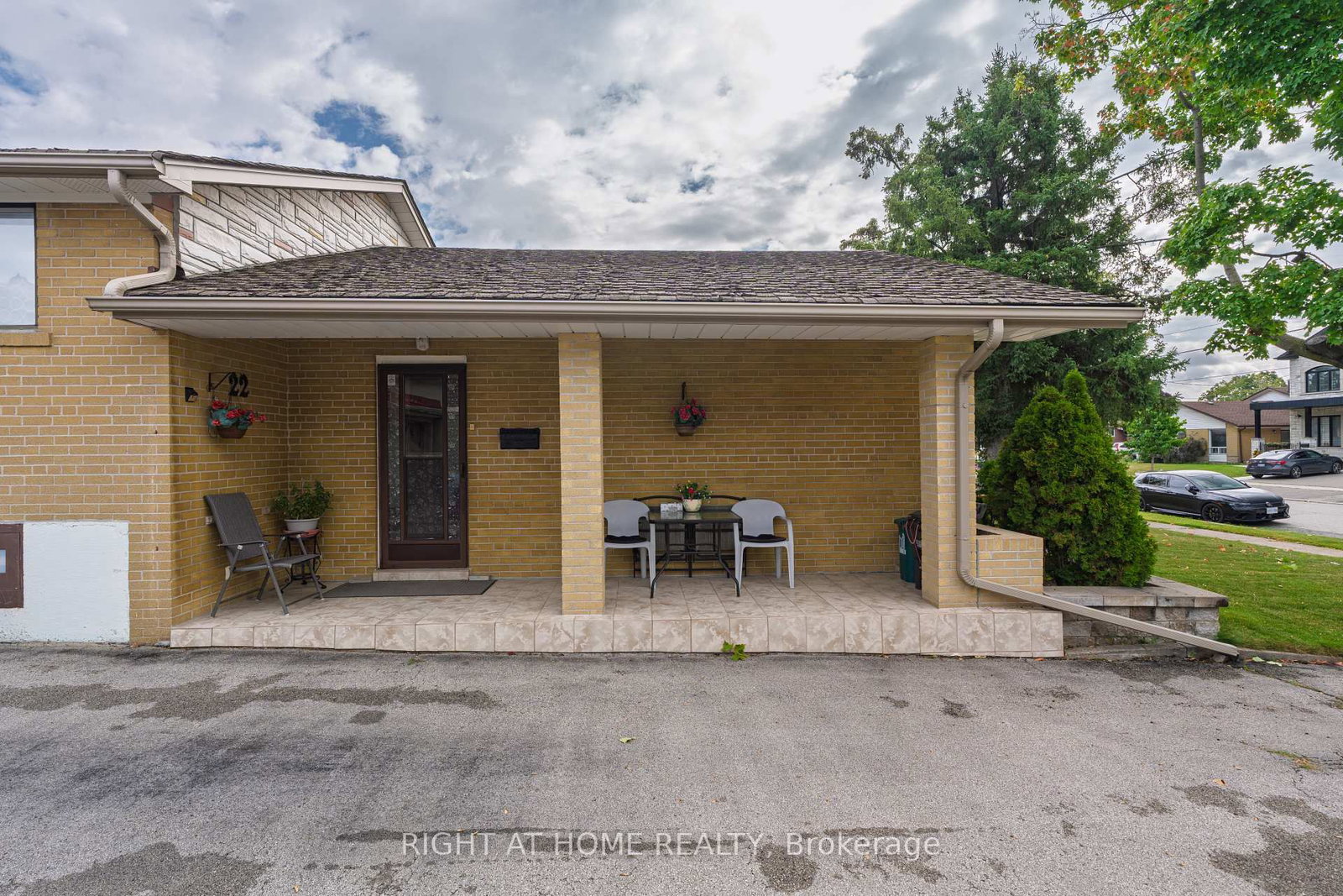 22 Monterrey Drive • Toronto, ON photo 3