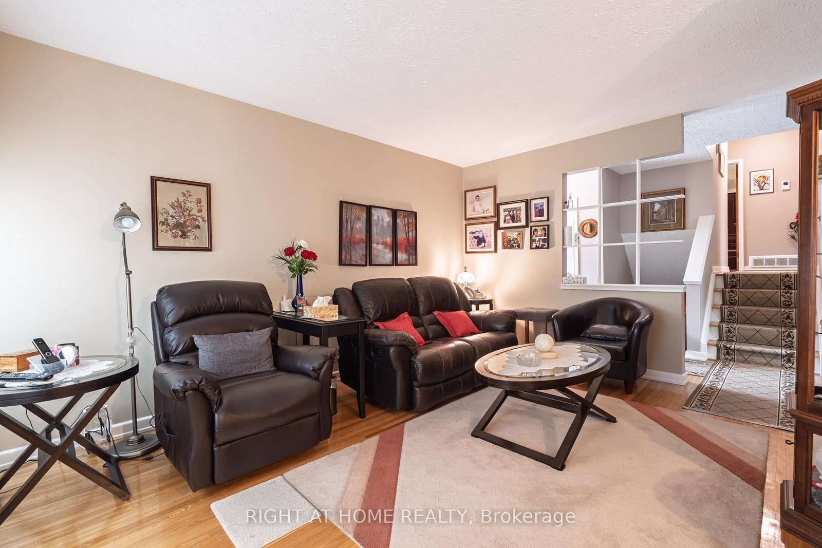 22 Monterrey Drive • Toronto, ON photo 8