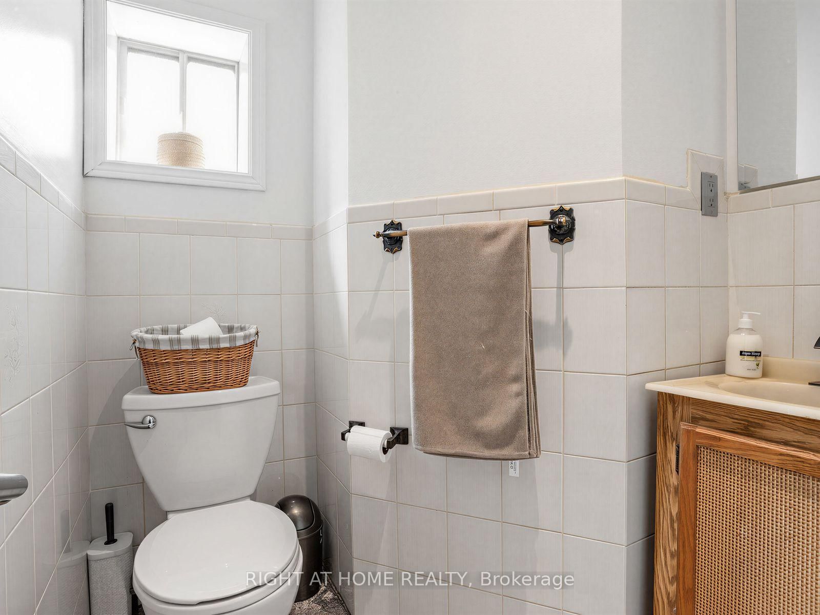 102 Judson Street • Toronto, ON photo 27