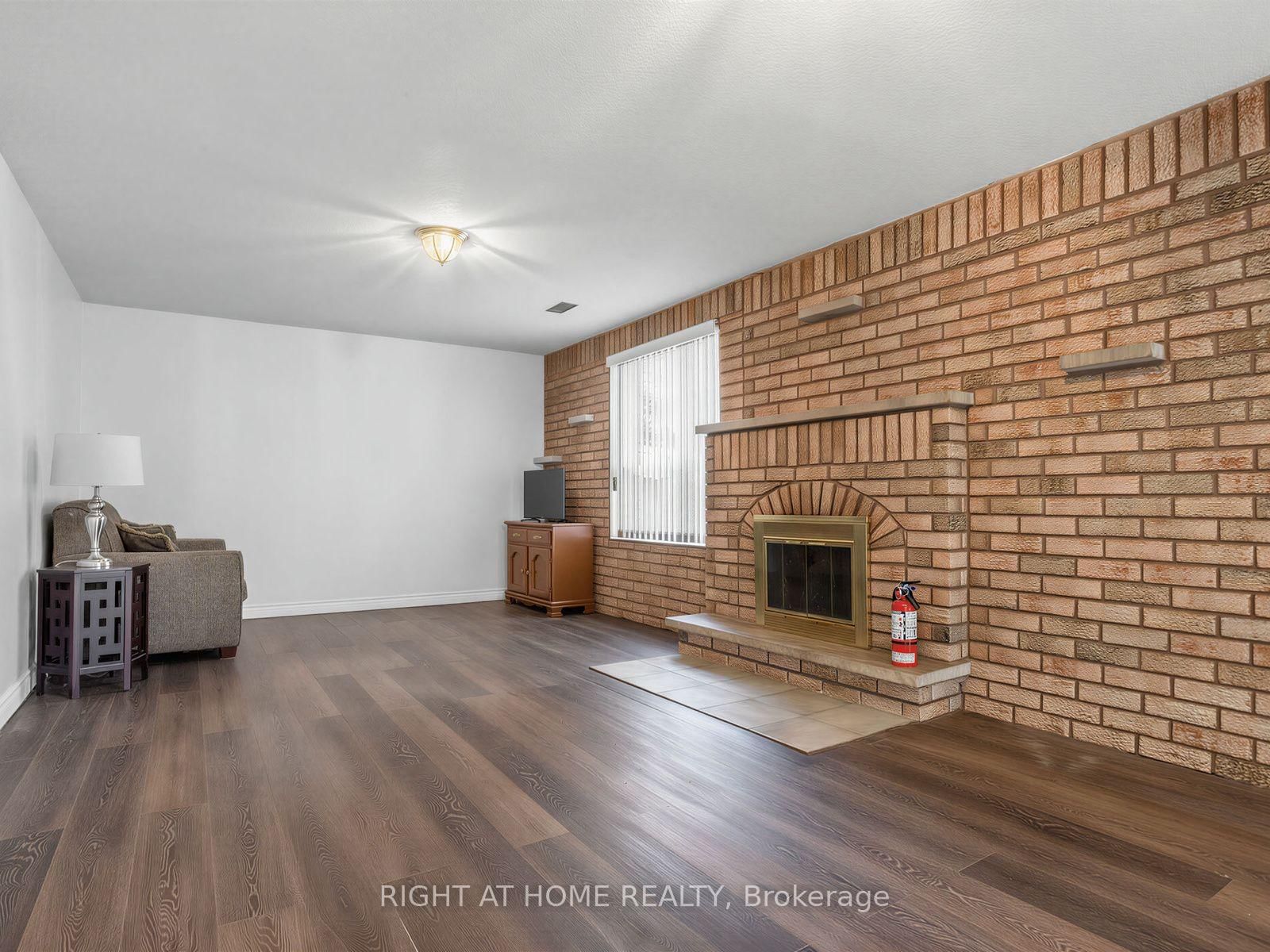 102 Judson Street • Toronto, ON photo 28