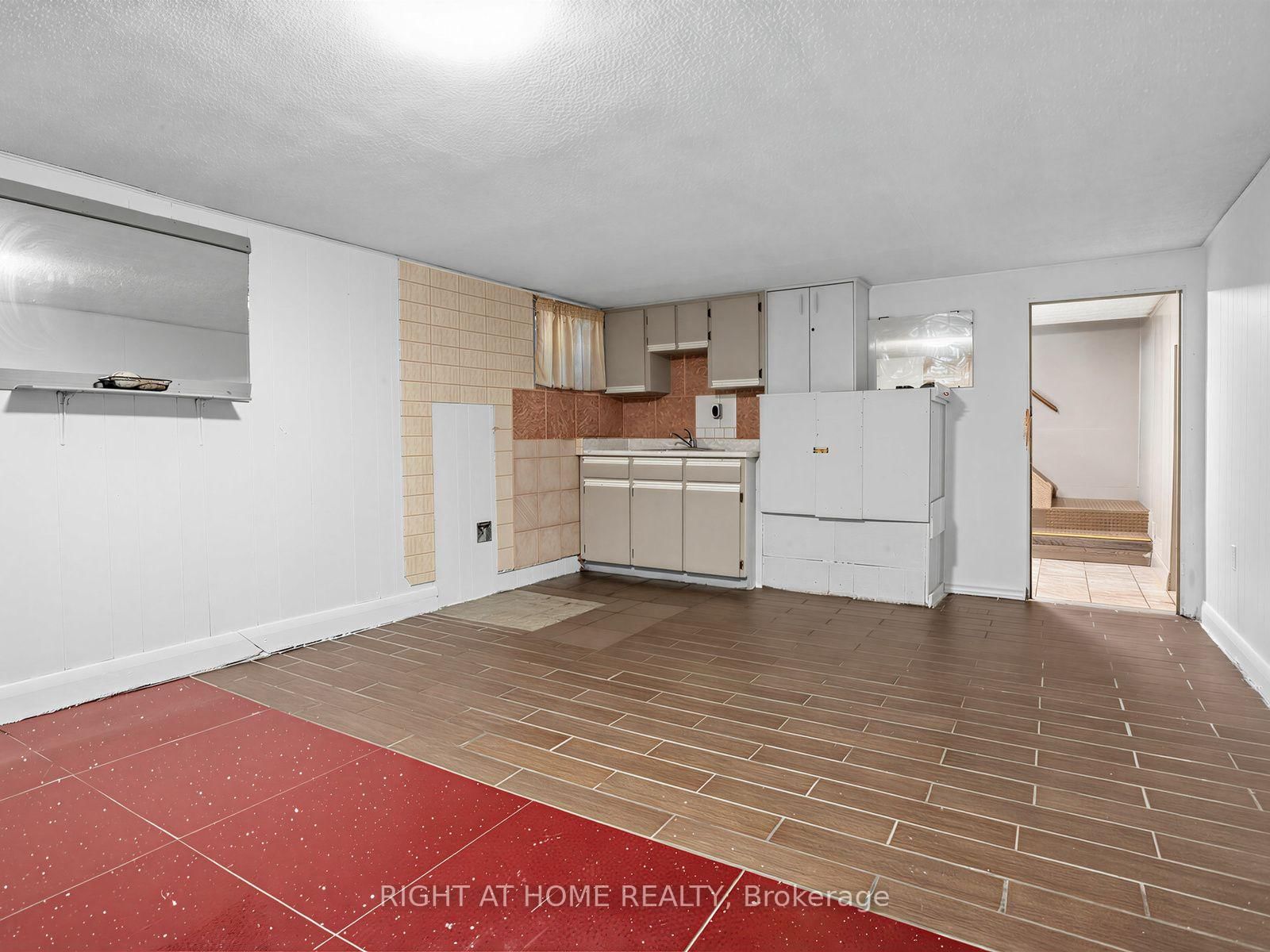 102 Judson Street • Toronto, ON photo 33