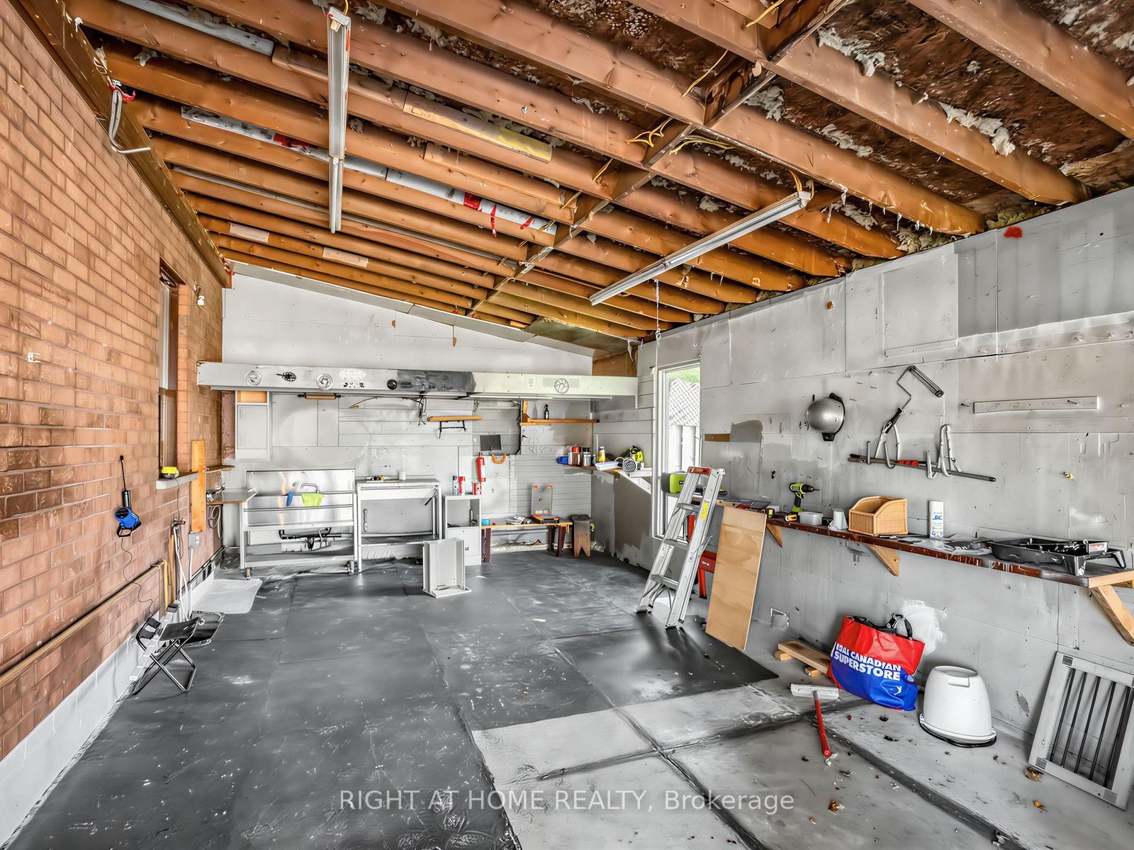 102 Judson Street • Toronto, ON photo 40