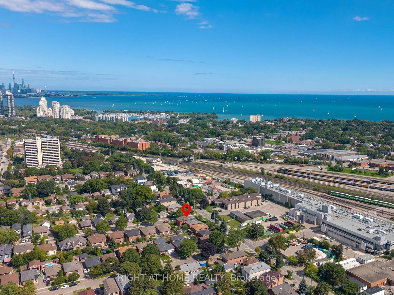 102 Judson Street • Toronto, ON photo 44