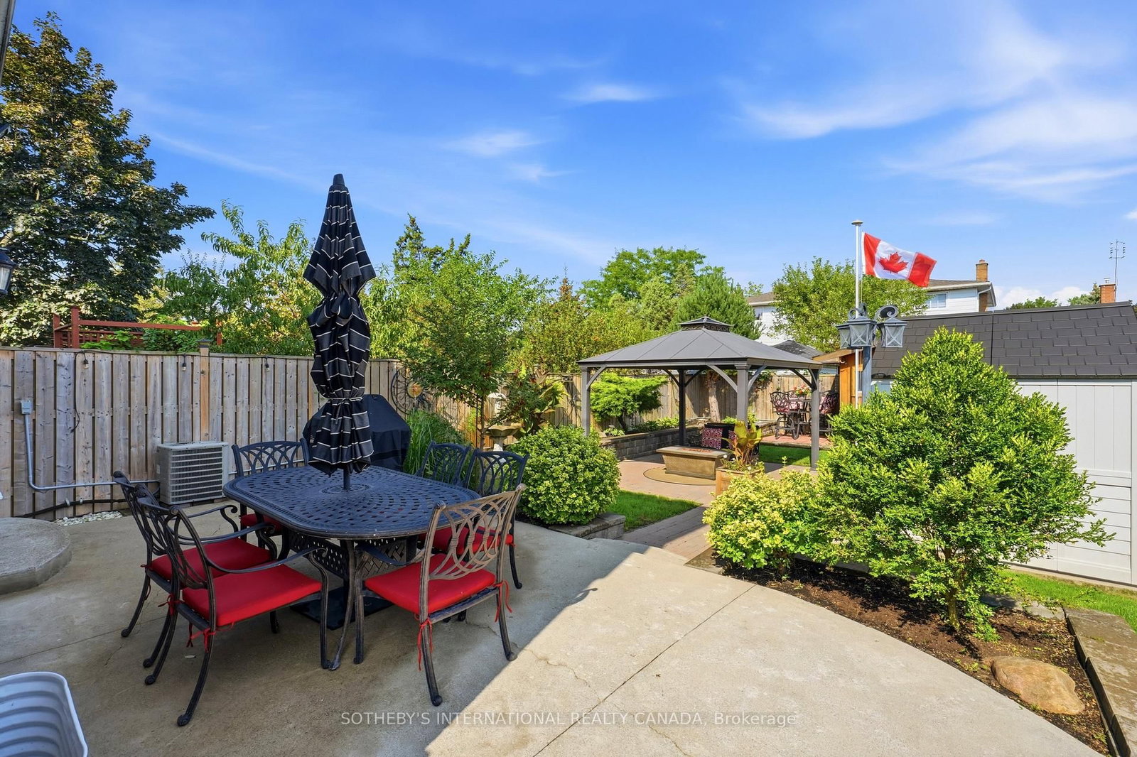 2429 Whaley Whaley Drive • Mississauga, ON photo 3