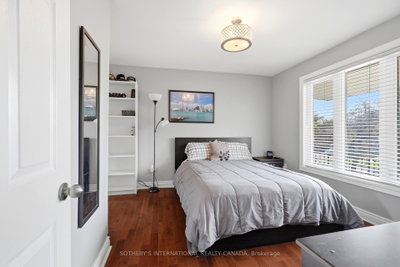 2429 Whaley Whaley Drive • Mississauga, ON photo 9