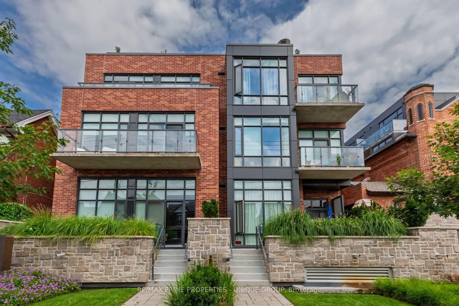 245 Perth Avenue • #304 • Toronto, ON photo 2
