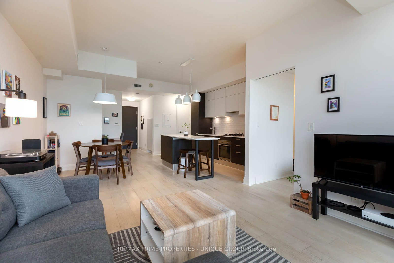 245 Perth Avenue • #304 • Toronto, ON photo 6