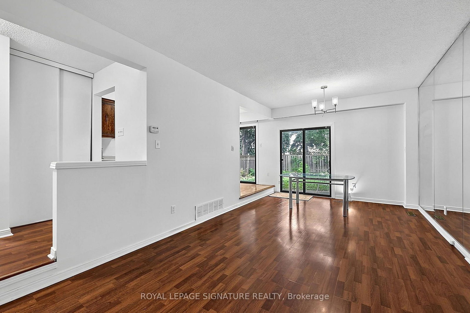5950 Chidham Crescent • Mississauga, ON photo 14